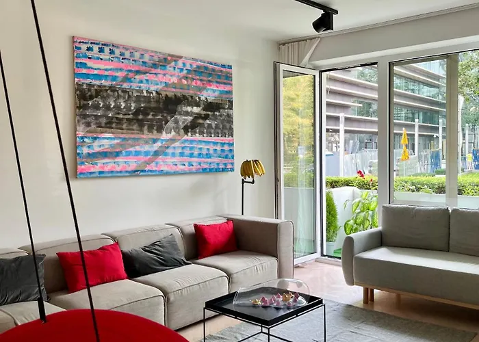 Art & Design 3 Rooms Apartment In City Center